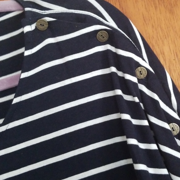 NWOT Tommy Hilfiger navy  striped T.  Size L - Picture 3 of 4